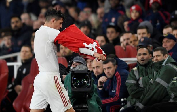 Captain Xhaka removes Arsenal picture from his instagram profile