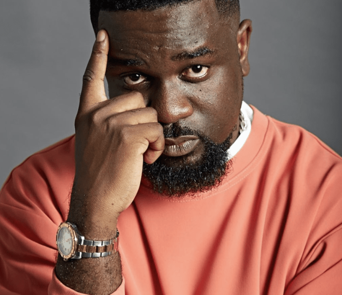 Sarkodie ft. Prince Bright – Oofeetsɔ (Official Video)