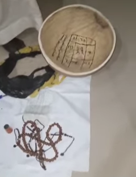  Native doctor arrested in Kano after he allegedly hypnotized a man and asked him to bring a newborn baby for rituals (video)