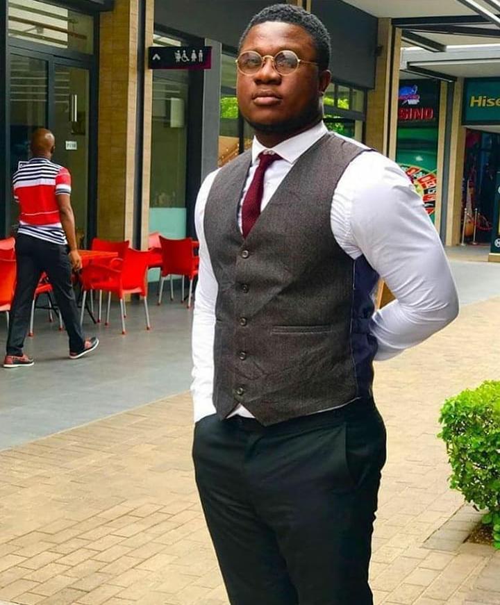 See 5 good-looking photos of Ray Styles who just died