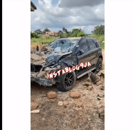 Car Wash Attendant Crashes A Client’s Benz While Running An Errand- Video