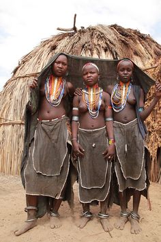Himba: The African tribe that offers free s3x to visitors